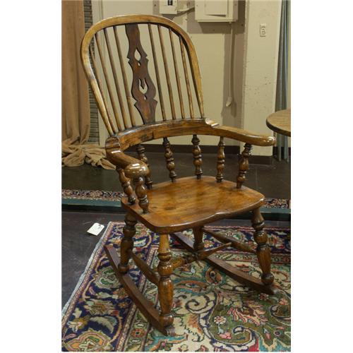 VINTAGE WINDSOR COMB BACK ROCKER