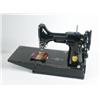 Image 2 : SINGER FEATHERWEIGHT SEWING MACHINE AND ACCESS