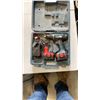 Image 2 : BOSCH 14.4V CORDLESS DRILL WITH 2 BATTERIES AND CHARGER