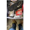 Image 2 : Box of bathroom appliences and shoe strecher