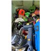 Image 2 : TOTE OF POWER TOOLS, SHOP SUPPLIES
