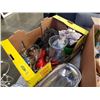 Image 2 : 2 boxes of decorative estate goods