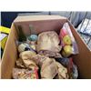 Image 4 : 2 boxes of decorative estate goods