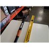 Image 2 : FISKARS WEEDER AND JOHNSON LEVEL