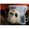 Image 2 : 2 COOLERS, MASKIMALS UNICORN AND KOALA MASKS