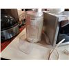 Image 3 : Delonghi toaster oven and eurotech food processor both working