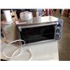 Image 4 : Delonghi toaster oven and eurotech food processor both working