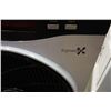 Image 2 : Standing fanware mist spraying fan