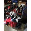 Image 3 : RED BLUE GOLF BAG WITH CLUBS
