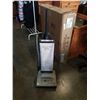Image 2 : VINTAGE HOOVER VACUUM