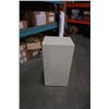 Image 2 : Westward metal organizer with plastic drawers