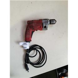 MILWAUKEE MAGNUM 3/8 INCH DRILL - TESTED AND WORKING