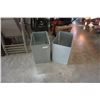 Image 1 : 2 METAL BINS