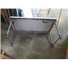 Image 2 : 4FT FOLDING TABLE
