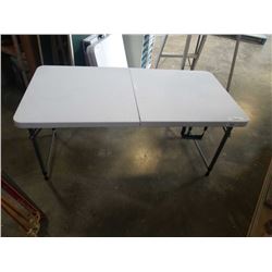 4FT FOLDING TABLE