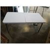 Image 1 : 4FT FOLDING TABLE