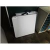 Image 3 : 4FT FOLDING TABLE