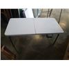 Image 1 : 4FT FOLDING TABLE