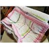 Image 3 : PINK KIDS BEDDING AND TABLE LAMP