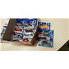 Image 3 : 14 packaged hot wheels