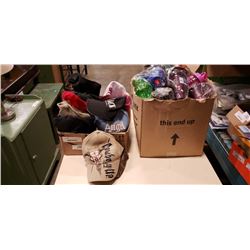 BOX OF HATS AND BOX OF WATERBOTTLES