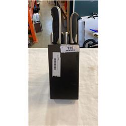 HENCKEL KNIFE SET IN KNIFE BLOCK