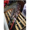 Image 1 : 2 BUNDLES OF DECORATIVE STICKS