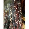 Image 2 : 2 BUNDLES OF DECORATIVE STICKS