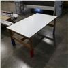 Image 1 : Kids activity table
