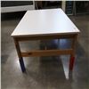 Image 3 : Kids activity table