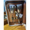 Image 2 : DIOJNITE VINTAGE PORTABLE BAR SET