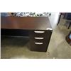Image 2 : MODERN 3 DRAWER DESK
