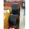 Image 1 : PAIR OF BOSE 2.2 SPEAKERS