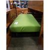 Image 2 : GREEN BENCH