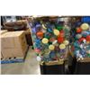 Image 4 : 4ft tall Vendit international double head loonie toy despensing machines with key approx 500 toys