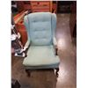 Image 2 : GREEN WINGBACK CHAIR
