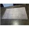 Image 1 : APPROX 5 X 7 AREA CARPET