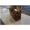 Image 3 : VINTAGE LEATHER CANADA BRIEF CASE