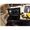 Image 2 : Jewelry case with drawers and key