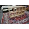 Image 3 : MAPLE CUBICAL SHELF