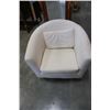 Image 1 : WHITE BUCKET CHAIR