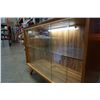 Image 2 : 2 tier vintage display cabinet
