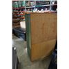 Image 4 : PINE AND GREEN WARDROBE