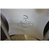 Image 2 : GLASSTOP METAL BISTRO TABLE WITH 2 STOOLS CAFE THEME