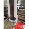 Image 3 : 2 TOWER FANS AND HEATER