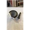 Image 2 : Mortar and pestle