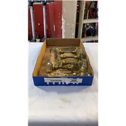TRAY OF GLASS DOORKNOBS