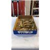 Image 1 : TRAY OF GLASS DOORKNOBS