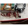 Image 2 : TRAY OF GRINDERS, PIPES, LIGHTER