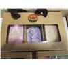 Image 2 : TRAY OF HAND MADE NATURAL SOAP